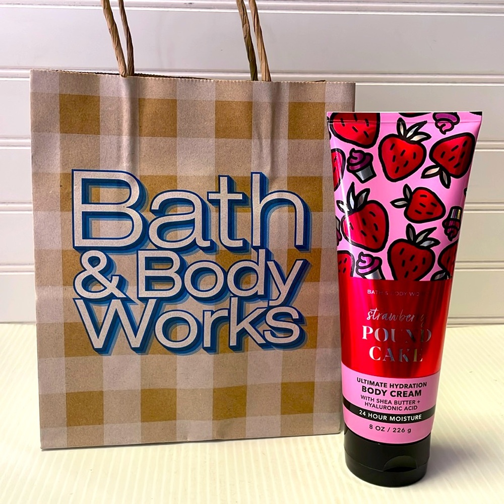 B&BW 🍓 Strawberry Pound Cake Body Cream